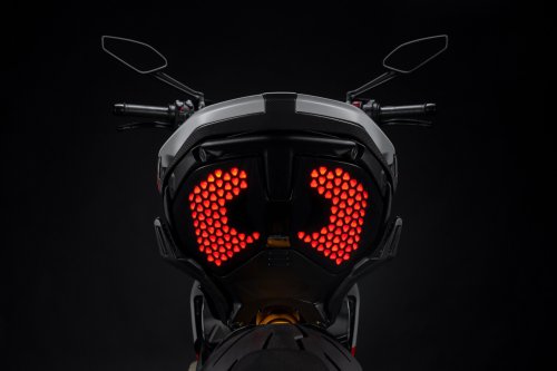 2026 Ducati Diavel V4 RS unveiled, 0-100 in 2.5 secs
