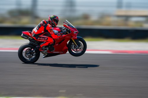 2026 Ducati Panigale V4R – 218 hp, full MotoGP aero