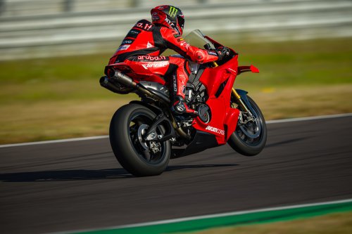 2026 Ducati Panigale V4R – 218 hp, full MotoGP aero