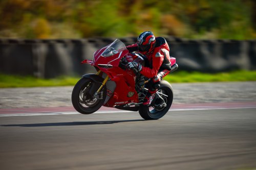 2026 Ducati Panigale V4R – 218 hp, full MotoGP aero