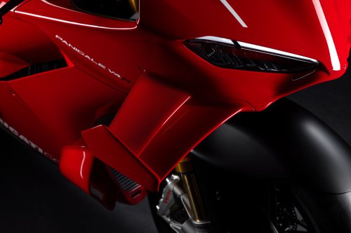 2026 Ducati Panigale V4R – 218 hp, full MotoGP aero