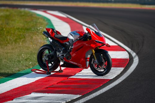 2026 Ducati Panigale V4R – 218 hp, full MotoGP aero