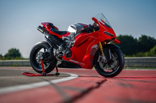 2026 Ducati Panigale V4R – 218 hp, full MotoGP aero