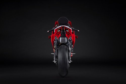 2026 Ducati Panigale V4R – 218 hp, full MotoGP aero