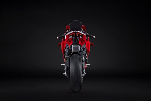 2026 Ducati Panigale V4R – 218 hp, full MotoGP aero
