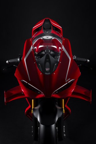 2026 Ducati Panigale V4R – 218 hp, full MotoGP aero