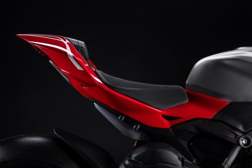 2026 Ducati Panigale V4R – 218 hp, full MotoGP aero