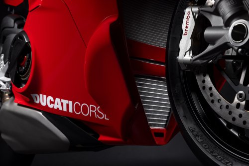 2026 Ducati Panigale V4R – 218 hp, full MotoGP aero