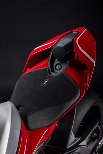 2026 Ducati Panigale V4R – 218 hp, full MotoGP aero