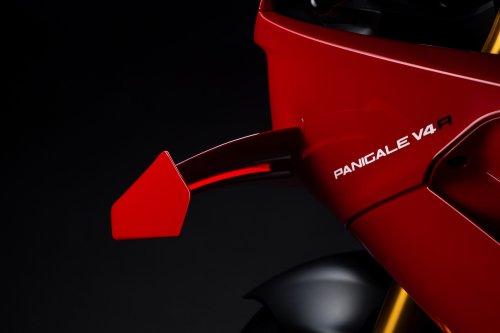 2026 Ducati Panigale V4R – 218 hp, full MotoGP aero
