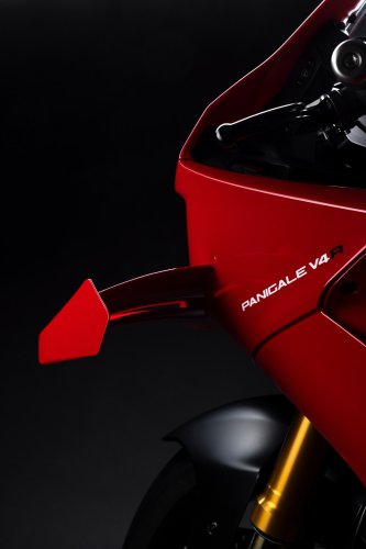 2026 Ducati Panigale V4R – 218 hp, full MotoGP aero