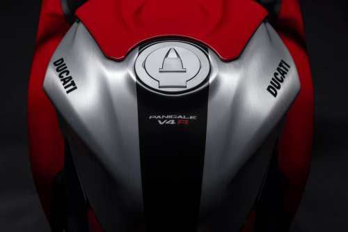 2026 Ducati Panigale V4R – 218 hp, full MotoGP aero