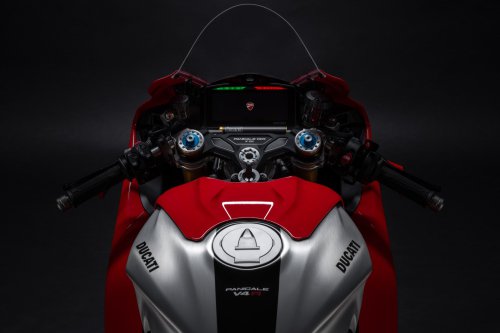 2026 Ducati Panigale V4R – 218 hp, full MotoGP aero