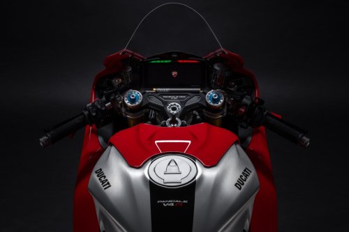 2026 Ducati Panigale V4R – 218 hp, full MotoGP aero