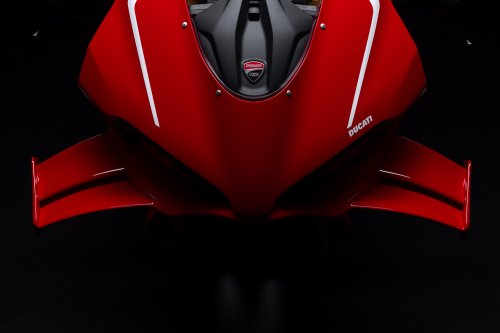 2026 Ducati Panigale V4R – 218 hp, full MotoGP aero