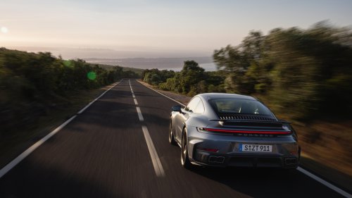 2026 Porsche 911 Turbo S – 992.2 range topper is most powerful 911 ever; 711 PS, 800 Nm T-Hybrid; 0-100 2.5s