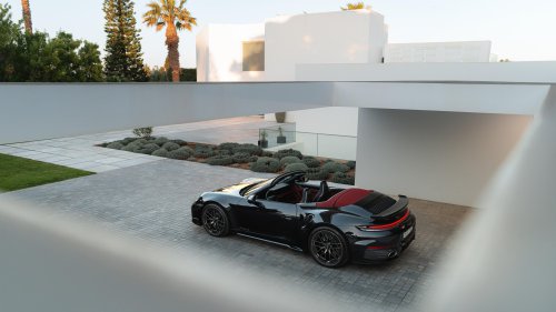 2026 Porsche 911 Turbo S – 992.2 range topper is most powerful 911 ever; 711 PS, 800 Nm T-Hybrid; 0-100 2.5s