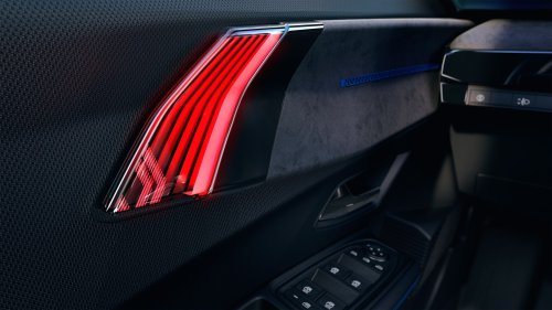 2026 Renault Clio debuts – sixth-gen is larger, gets more expressive styling; hybrid, petrol, LPG engines