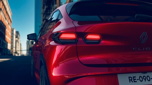 2026 Renault Clio debuts – sixth-gen is larger, gets more expressive styling; hybrid, petrol, LPG engines