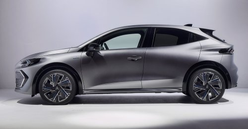 2026 Renault Clio debuts – sixth-gen is larger, gets more expressive styling; hybrid, petrol, LPG engines