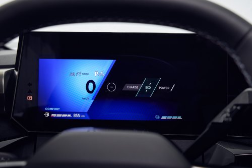 2026 Renault Clio debuts – sixth-gen is larger, gets more expressive styling; hybrid, petrol, LPG engines