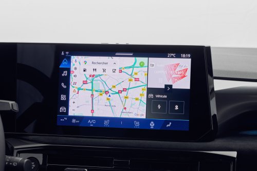 2026 Renault Clio debuts – sixth-gen is larger, gets more expressive styling; hybrid, petrol, LPG engines