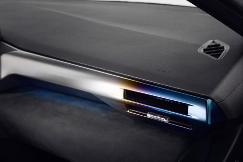 2026 Renault Clio debuts – sixth-gen is larger, gets more expressive styling; hybrid, petrol, LPG engines