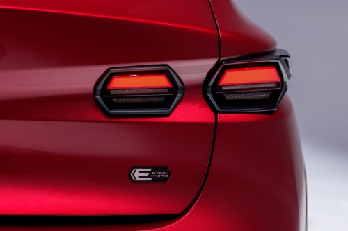 2026 Renault Clio debuts – sixth-gen is larger, gets more expressive styling; hybrid, petrol, LPG engines