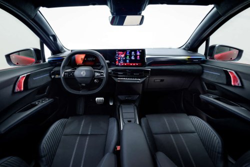 2026 Renault Clio debuts – sixth-gen is larger, gets more expressive styling; hybrid, petrol, LPG engines