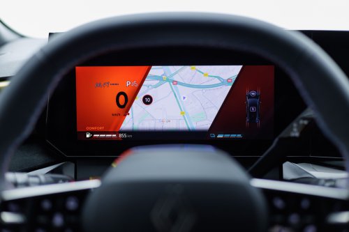 2026 Renault Clio debuts – sixth-gen is larger, gets more expressive styling; hybrid, petrol, LPG engines