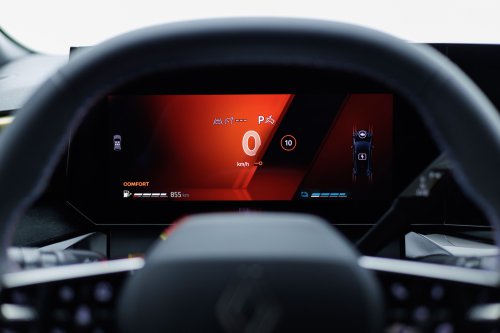 2026 Renault Clio debuts – sixth-gen is larger, gets more expressive styling; hybrid, petrol, LPG engines