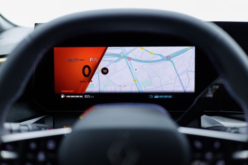 2026 Renault Clio debuts – sixth-gen is larger, gets more expressive styling; hybrid, petrol, LPG engines