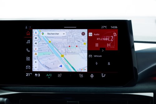 2026 Renault Clio debuts – sixth-gen is larger, gets more expressive styling; hybrid, petrol, LPG engines