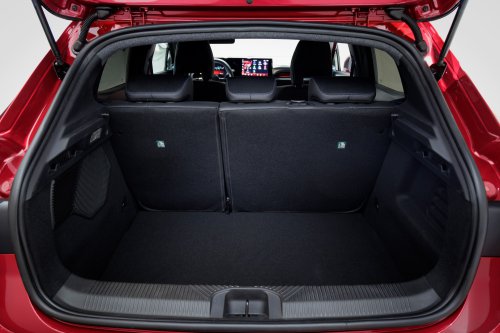 2026 Renault Clio debuts – sixth-gen is larger, gets more expressive styling; hybrid, petrol, LPG engines