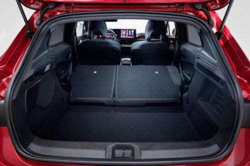 2026 Renault Clio debuts – sixth-gen is larger, gets more expressive styling; hybrid, petrol, LPG engines