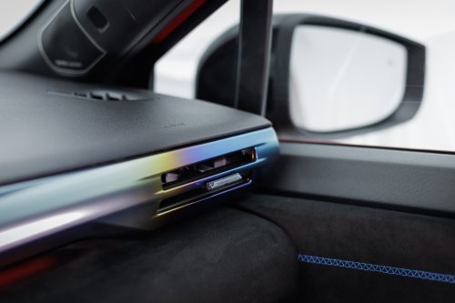 2026 Renault Clio debuts – sixth-gen is larger, gets more expressive styling; hybrid, petrol, LPG engines