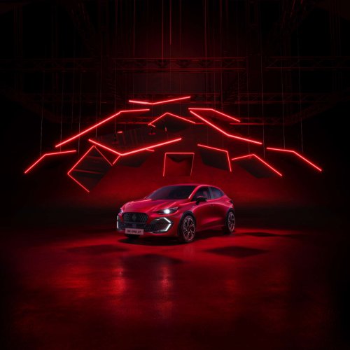 2026 Renault Clio debuts – sixth-gen is larger, gets more expressive styling; hybrid, petrol, LPG engines