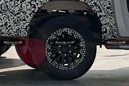 2026 Toyota Hilux Travo ninth gen interior leaked via drawings – new Prado-like dashboard, floating screen