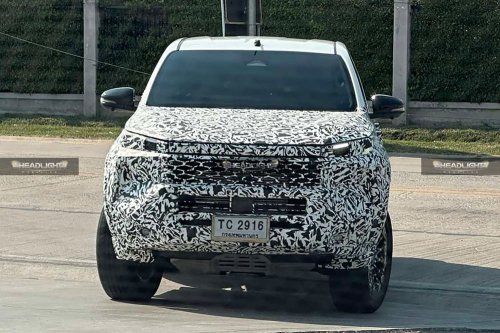 2026 Toyota Hilux Travo ninth gen interior leaked via drawings – new Prado-like dashboard, floating screen