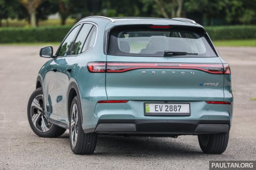2025 Proton eMas 7 gets new Obsidian Black exterior, Alabaster White interior options, OTA Apple CarPlay