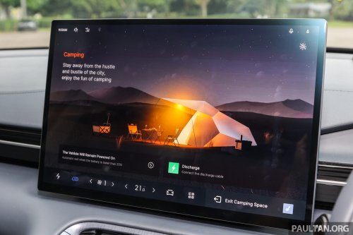 2025 Proton eMas 7 gets new Obsidian Black exterior, Alabaster White interior options, OTA Apple CarPlay