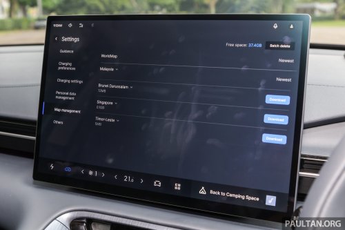 2025 Proton eMas 7 gets new Obsidian Black exterior, Alabaster White interior options, OTA Apple CarPlay