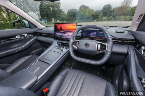 2025 Proton eMas 7 gets new Obsidian Black exterior, Alabaster White interior options, OTA Apple CarPlay