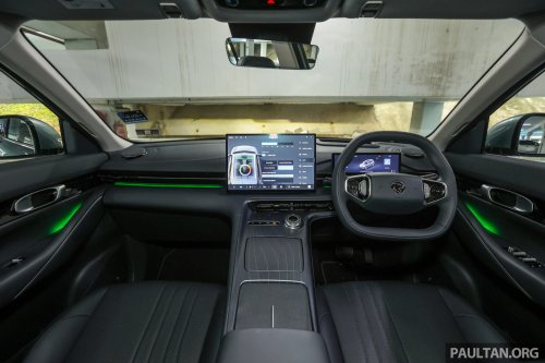 2025 Proton eMas 7 gets new Obsidian Black exterior, Alabaster White interior options, OTA Apple CarPlay