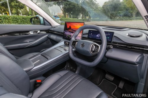 2025 Proton eMas 7 gets new Obsidian Black exterior, Alabaster White interior options, OTA Apple CarPlay
