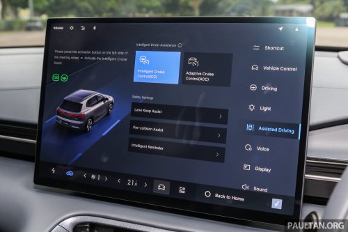 2025 Proton eMas 7 gets new Obsidian Black exterior, Alabaster White interior options, OTA Apple CarPlay