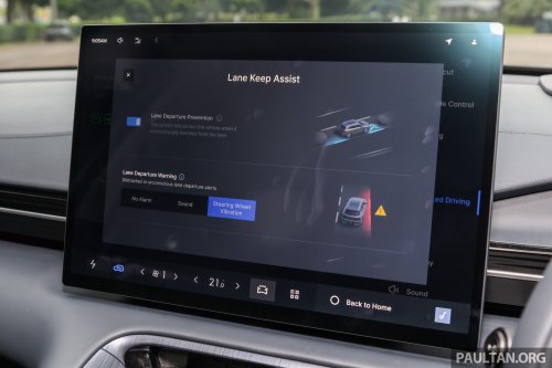 2025 Proton eMas 7 gets new Obsidian Black exterior, Alabaster White interior options, OTA Apple CarPlay