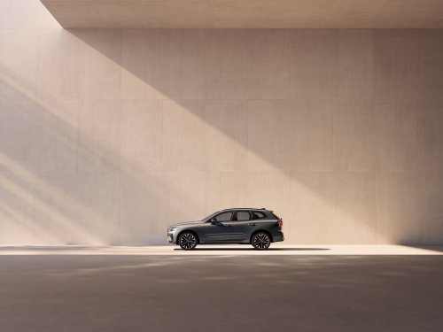 Volvo XC60 eclipses 240 to become the best-selling Volvo ever – over 2.7 million sold across 17 years
