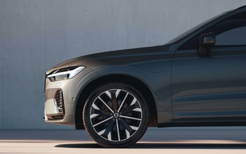 2026 Volvo XC60 facelift open for booking in Malaysia – B5 Core MHEV fr RM334k est, T8 Ultra PHEV RM368k