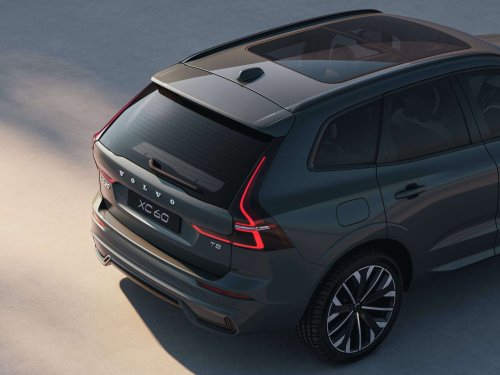 Volvo, Volvo XC60, Volvo XC60 eclipses 240 to become the best-selling Volvo ever – over 2.7 million sold across 17 years